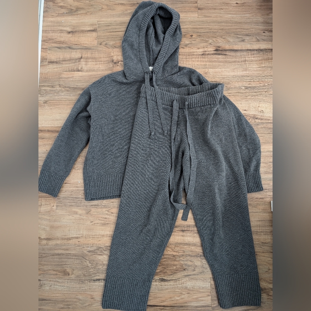 H&M Women's Grey Sweatsuit / Matching Set - Size Small